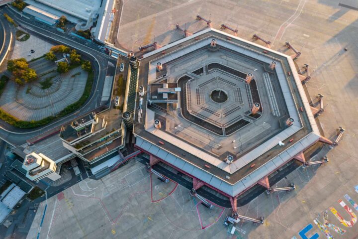 Ehemaliger Flughafen Tegel mit Hexagon / Gates von oben